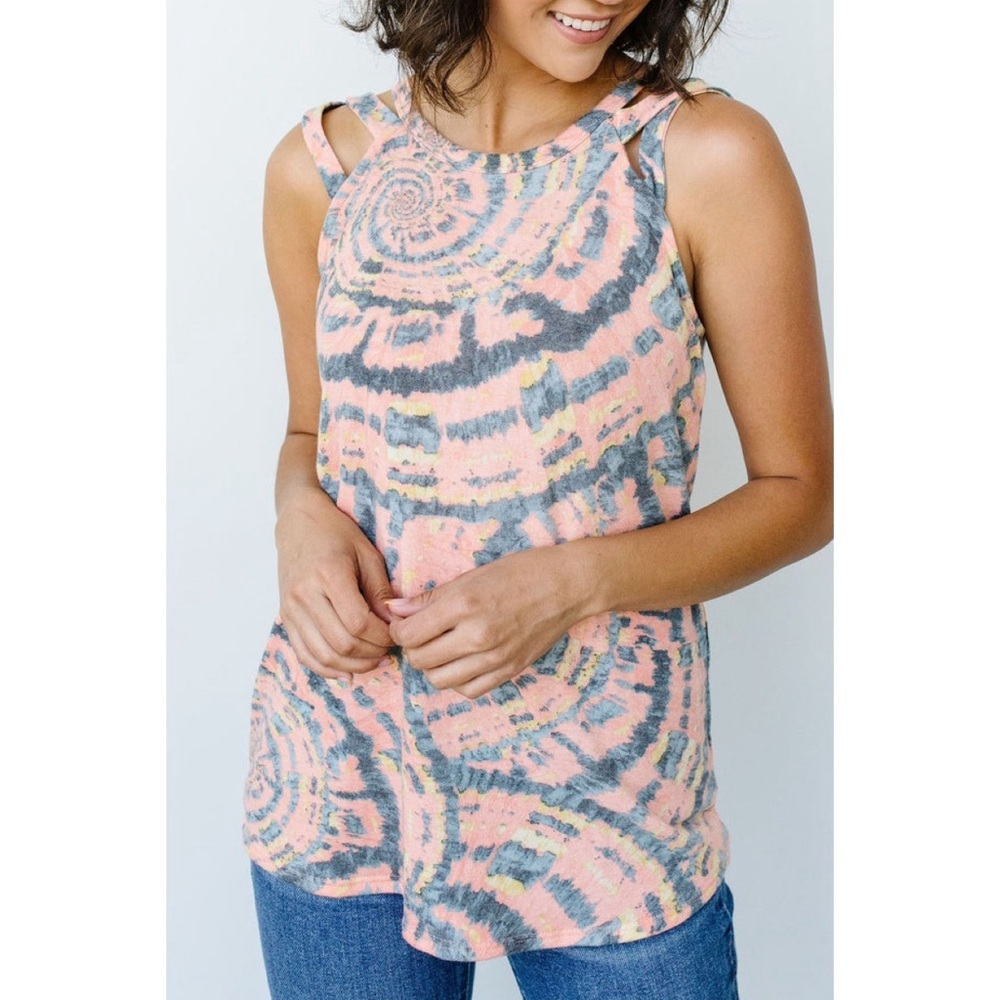 7th Ray Swirl Power Criss Cross Top